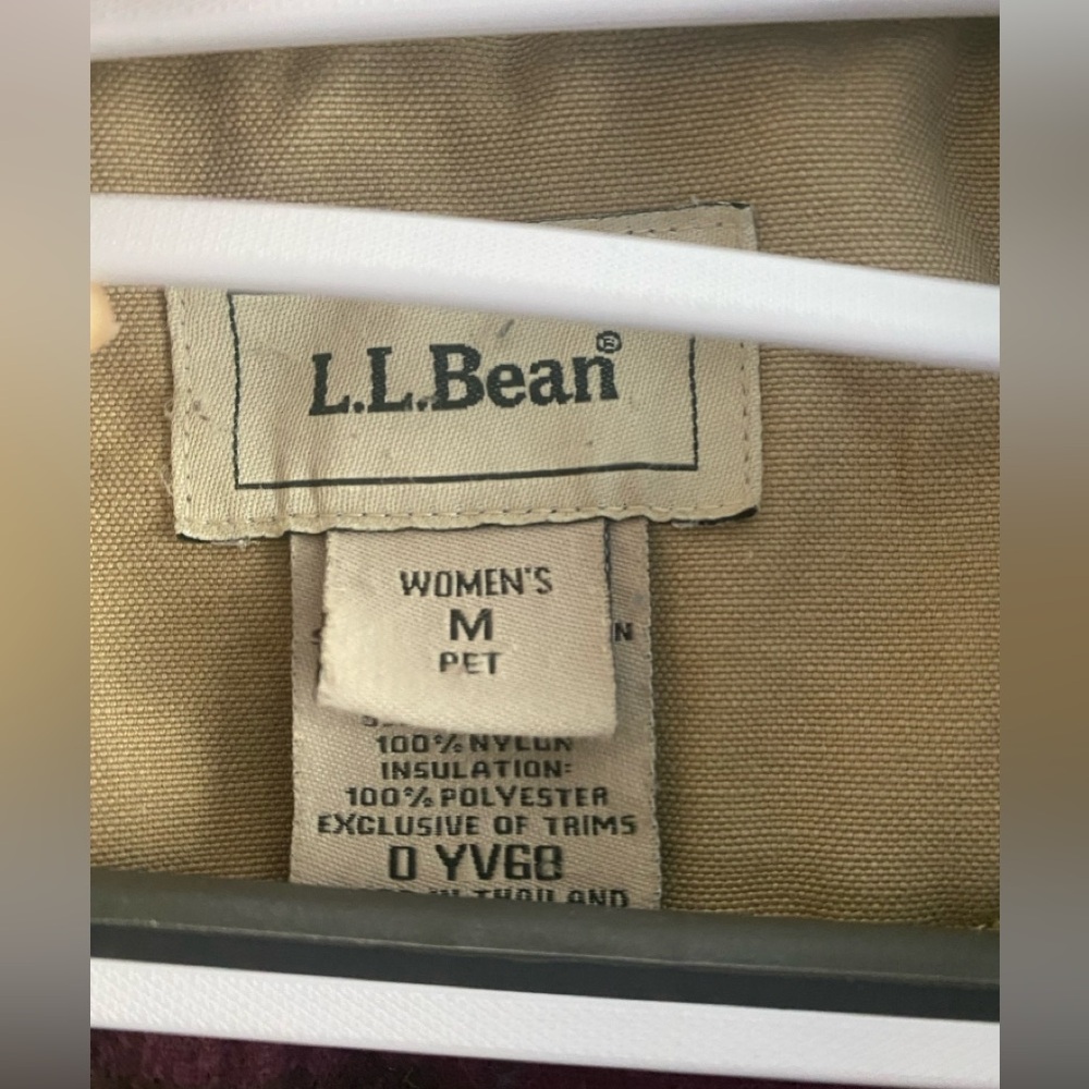 L.L Bean Women’s Barn Chore Coat Beige Winter Coat - Picture 3 of 7